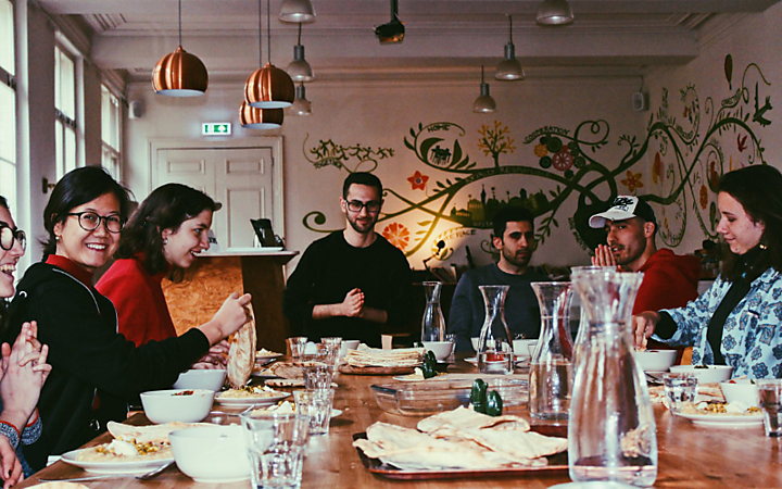 Refugee Project: Taste & Talk